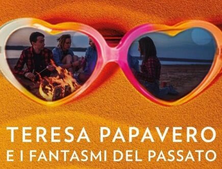 Sulla copertina di Teresa Papavero e i fantasmi del passato ci sono un paio di occhiali da sole che riflettono degli amici in spiaggia davanti a un falò