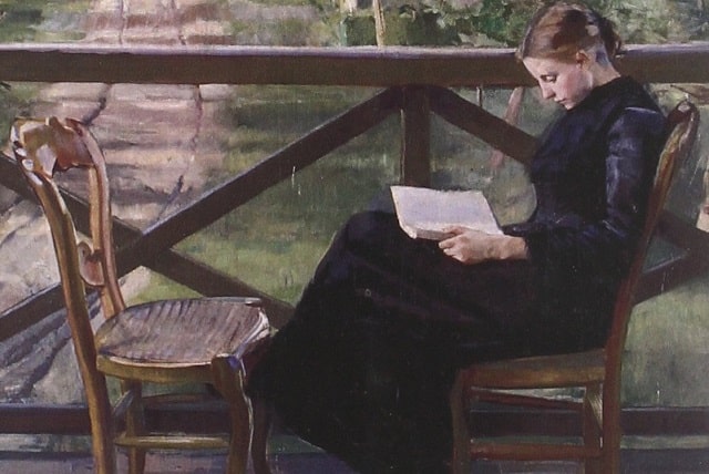 Sulla copertina di Basta poco per sentirsi soli di Grazia Cherchi c'è il dipinto di Christian Krogh, Villa Britannia, con una donna vestita di nero che legge un libro, seduta su una sedia